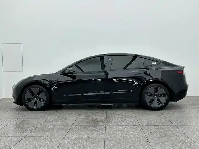 Tesla Model 3 — фото 5