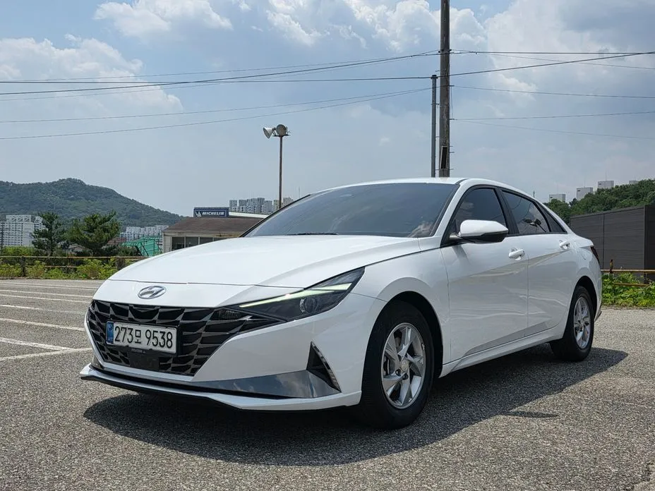 Hyundai AVANTE — фото 1