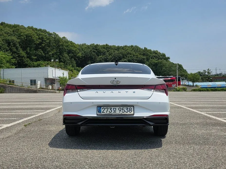 Hyundai AVANTE — фото 8