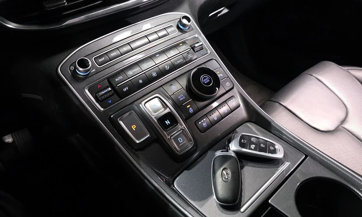 Hyundai Santafe — фото 8