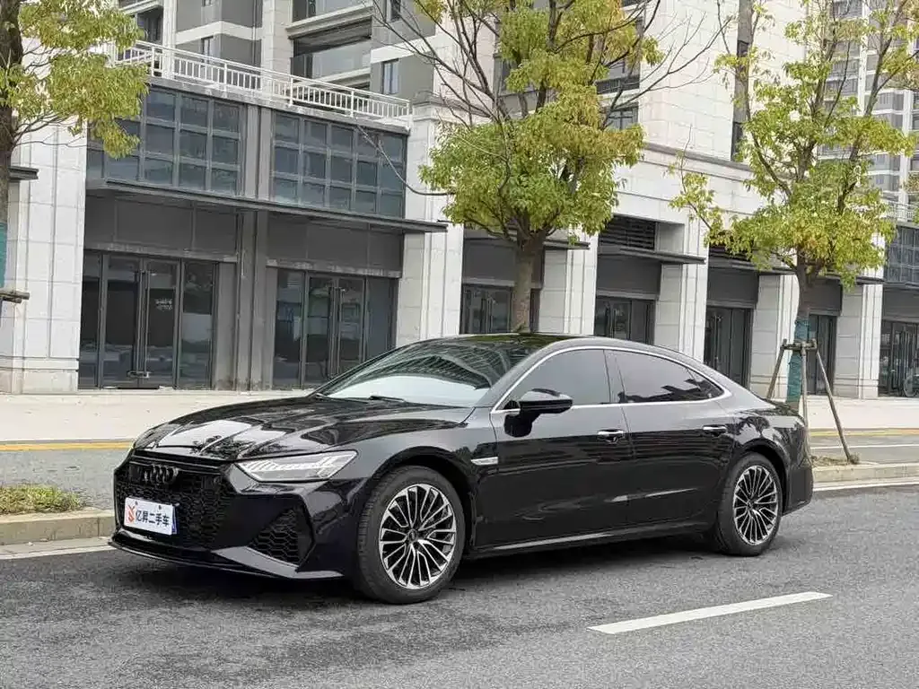 Audi A7L — фото 1