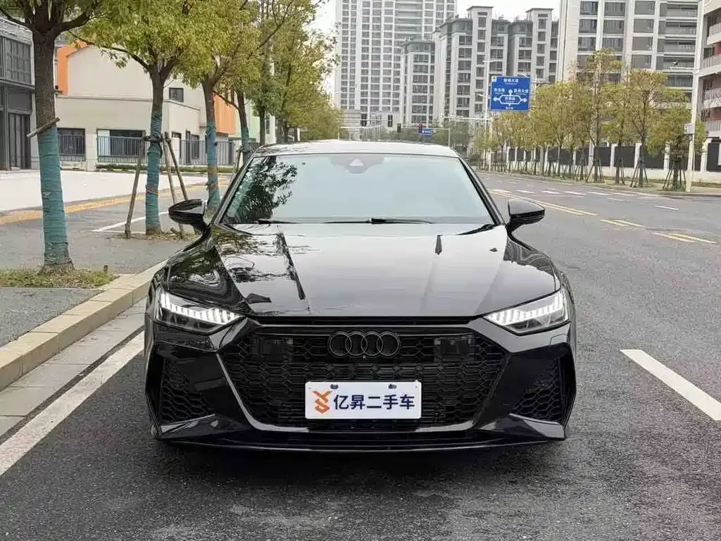 Audi A7L — фото 7