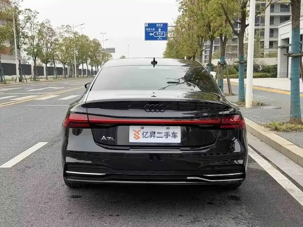 Audi A7L — фото 3