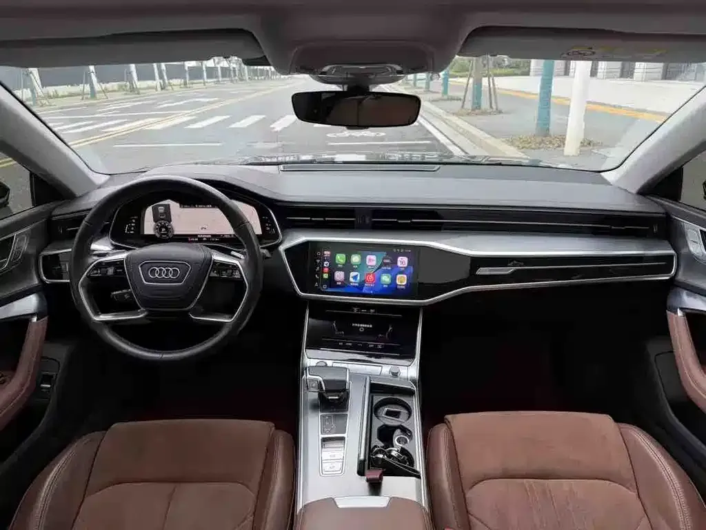 Audi A7L — фото 8