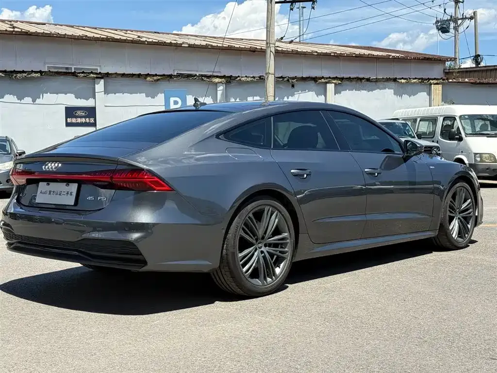 Audi A7 — фото 7