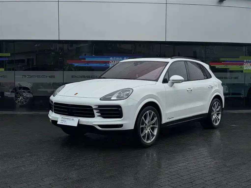 Porsche Cayenne — фото 1