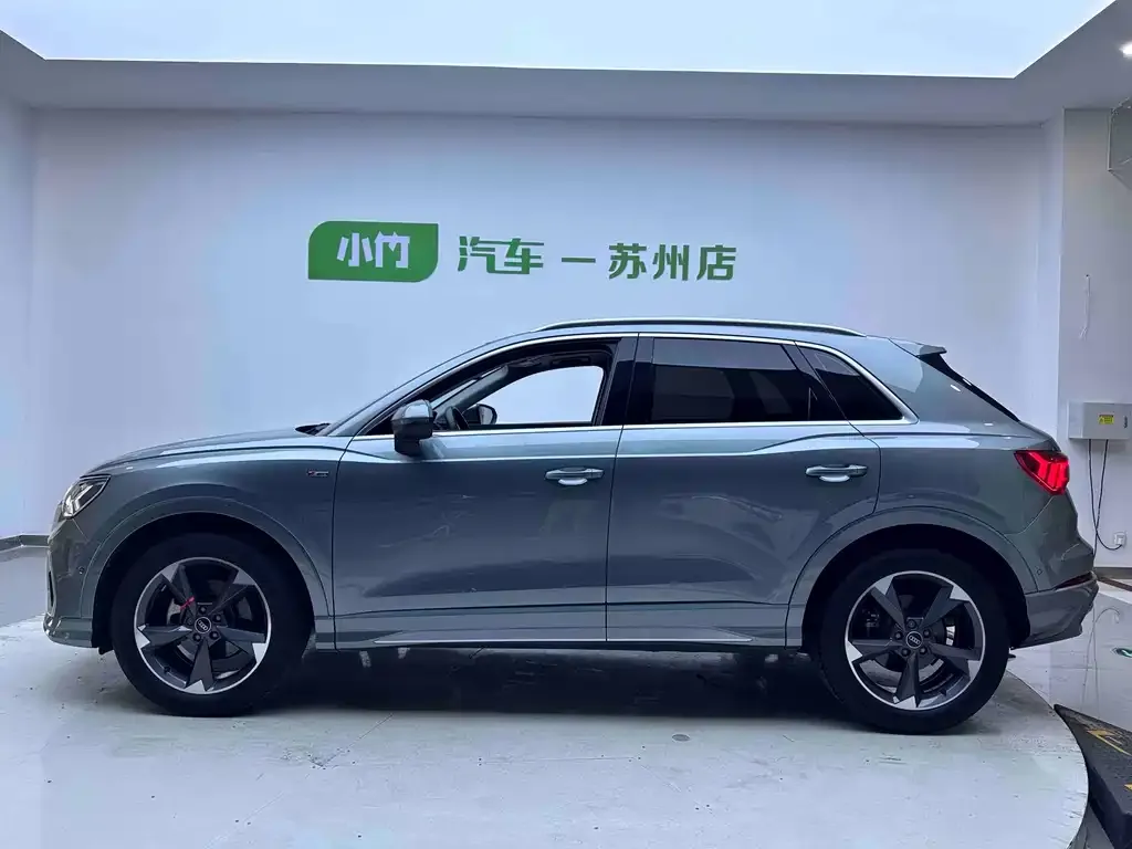 Audi Q3 — фото 10