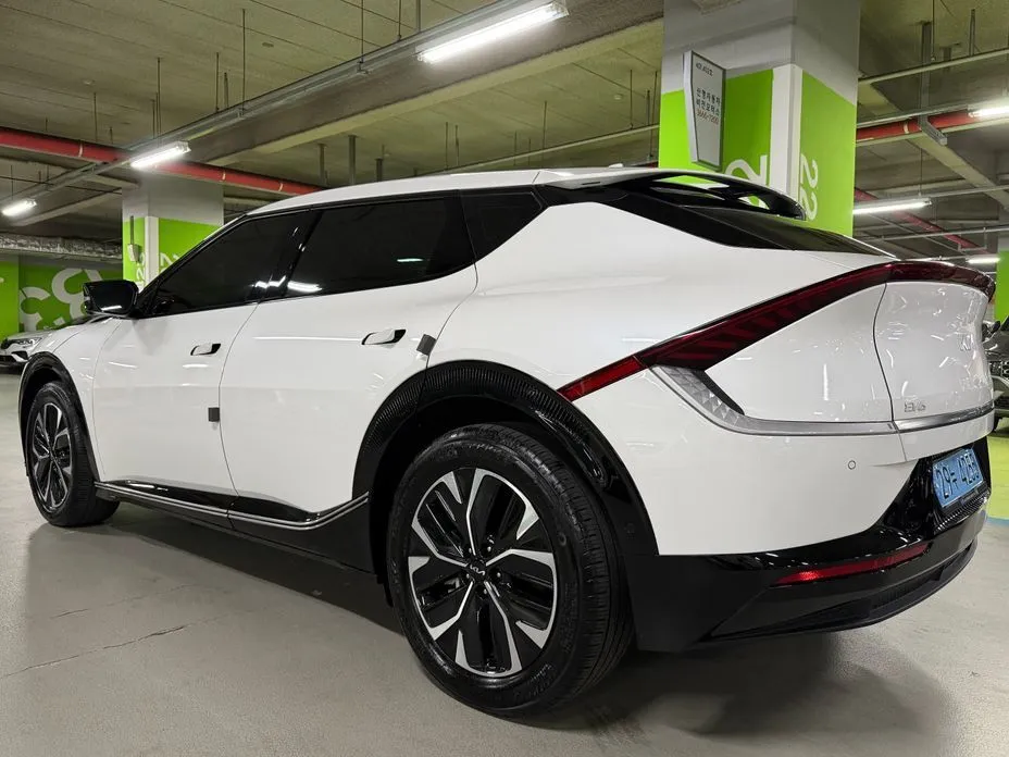 Kia EV6 2024 из KR, фото 10