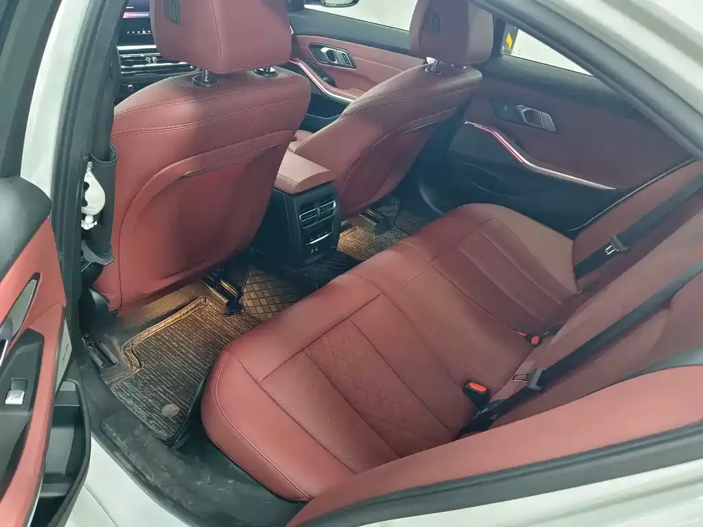 BMW 3 Series 2024 из CN, фото 9