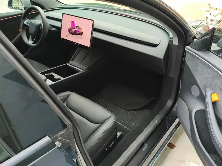 Tesla Model 3 — фото 8