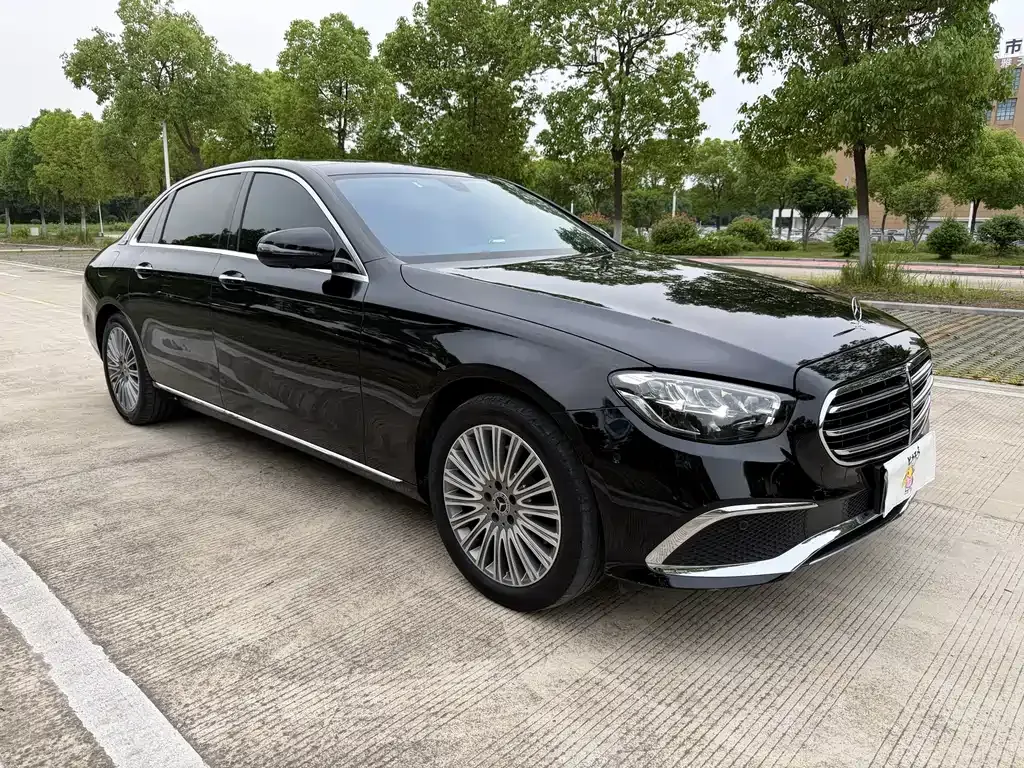 Mercedes-Benz E-Class — фото 10