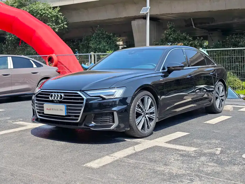 Audi A6L — фото 1