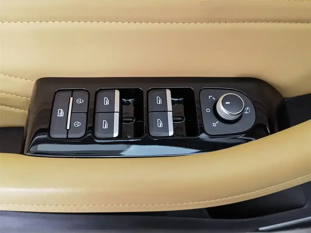 Geely Xingyue L EREV 2023 из CN, фото 3