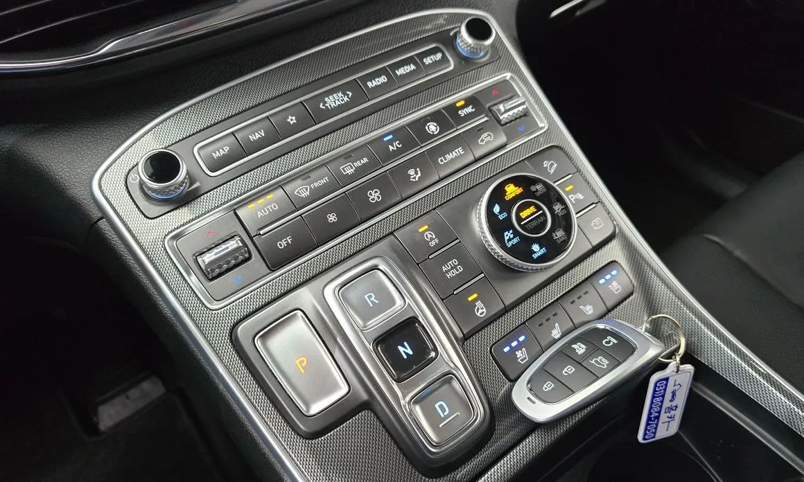 Hyundai Santafe — фото 7