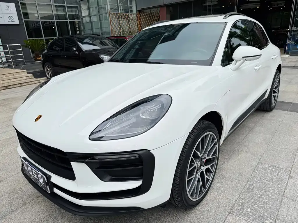 Porsche Macan — фото 1