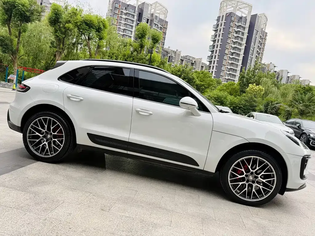 Porsche Macan — фото 10