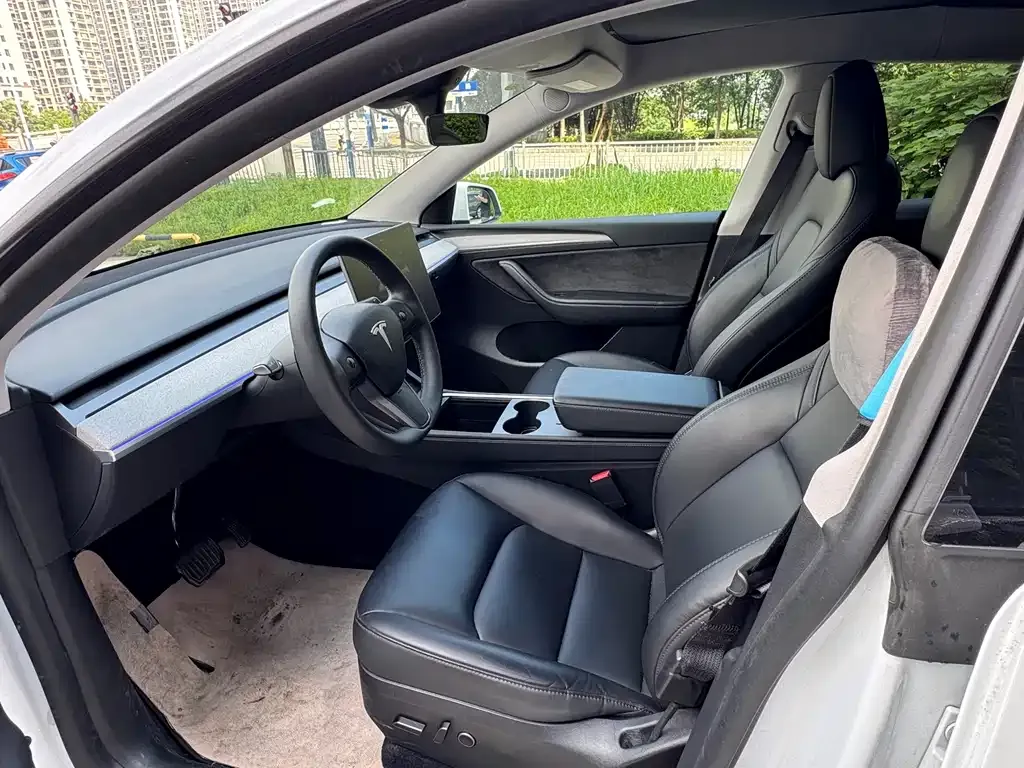 Tesla Model Y — фото 4