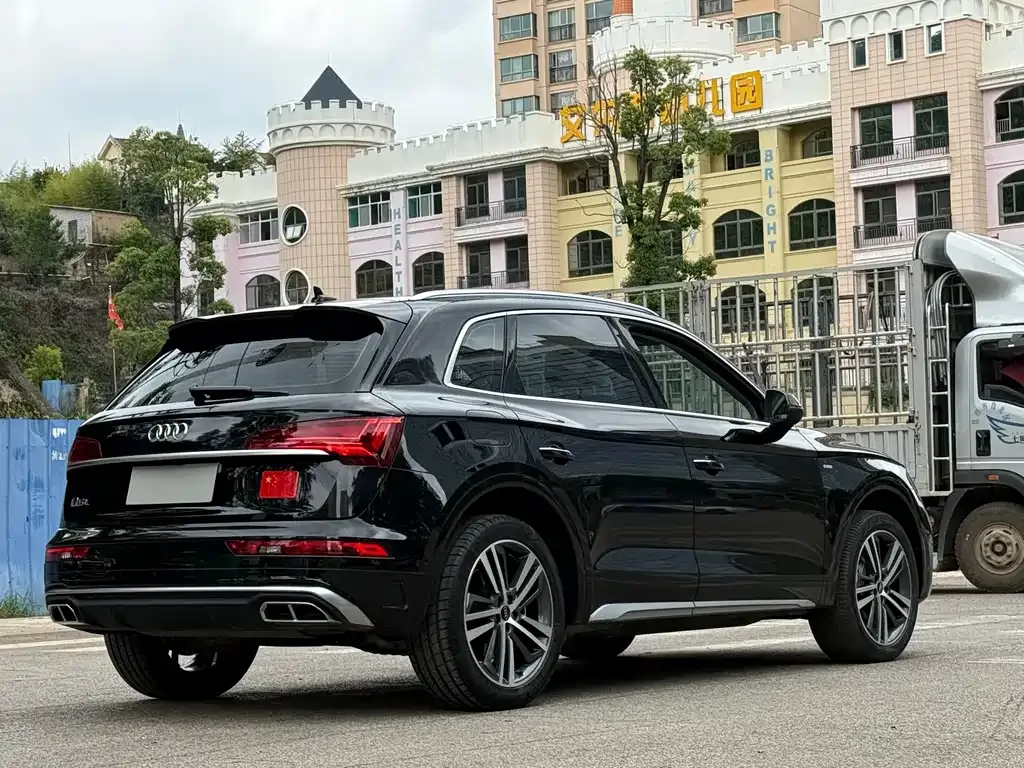 Audi Q5L — фото 4