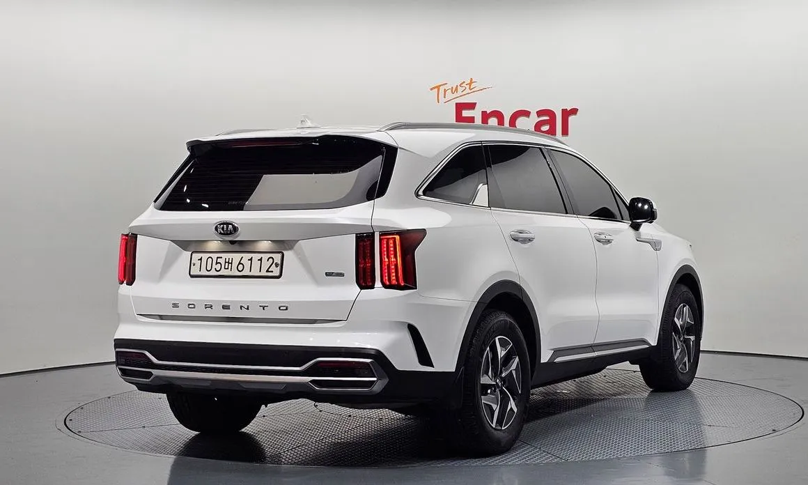 Kia Sorento — фото 6