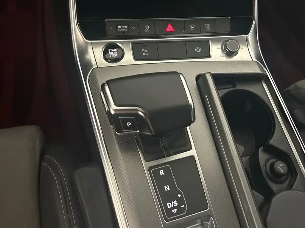 Audi A6L 2021 из CN, фото 7