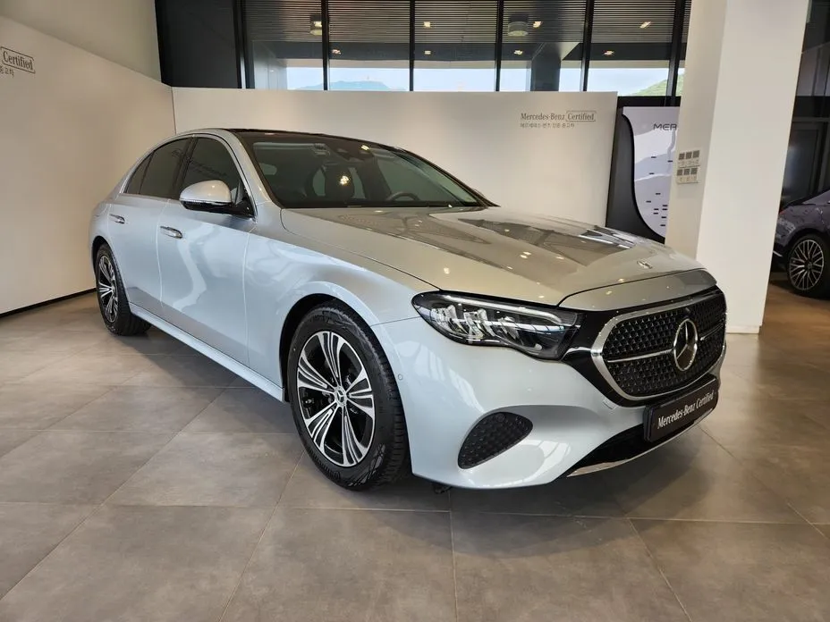 Mercedes-Benz E-Class — фото 10