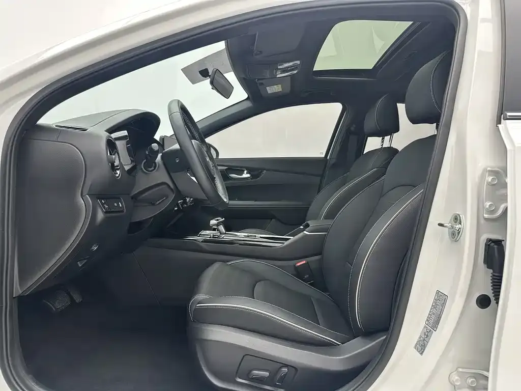 Kia K3 2023 из CN, фото 4