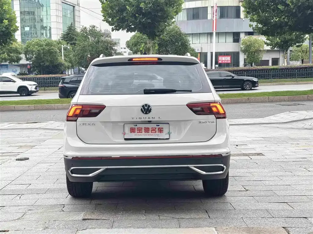 Volkswagen Tiguan L — фото 5