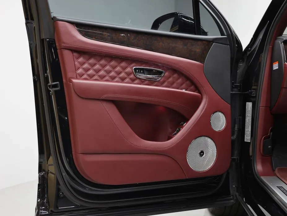 Bentley Bentayga 2022 из KR, фото 10