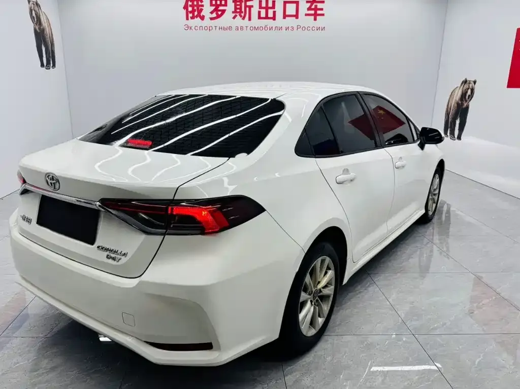 Toyota Corolla — фото 3