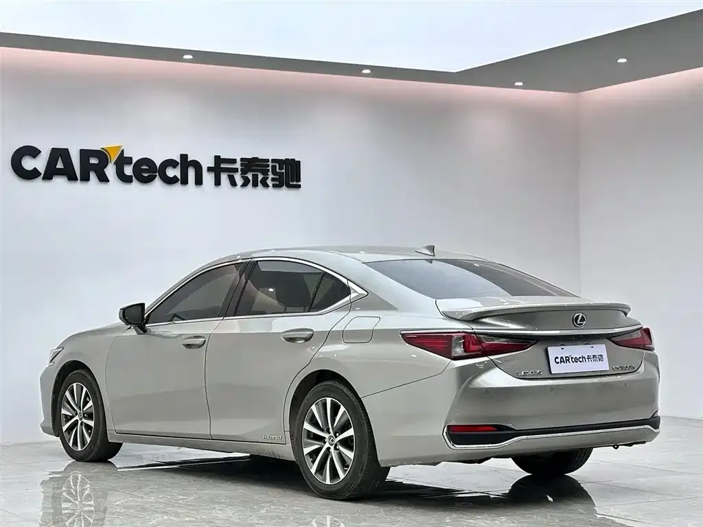 Lexus ES — фото 3