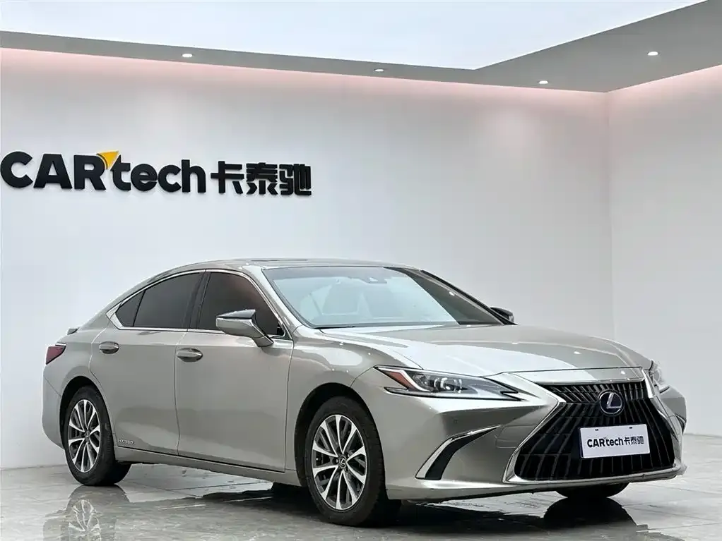 Lexus ES — фото 4