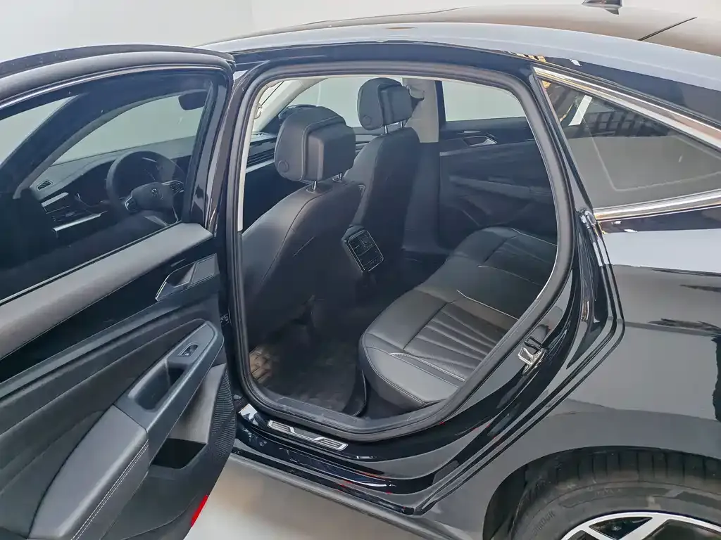Volkswagen Passat — фото 8