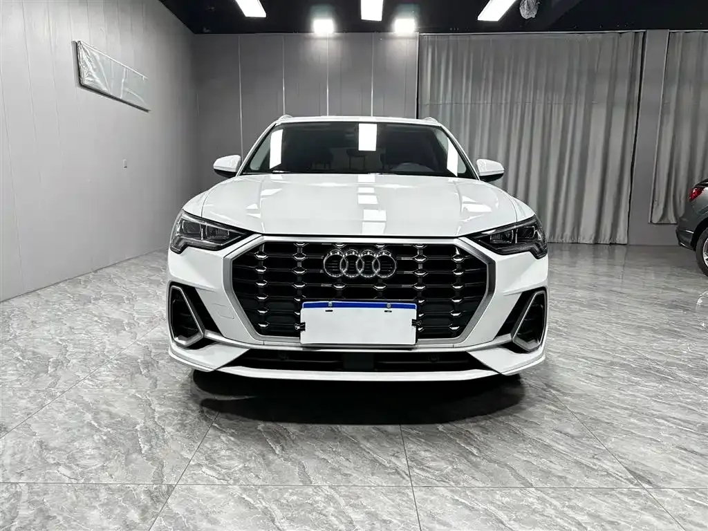 Audi Q3 — фото 9