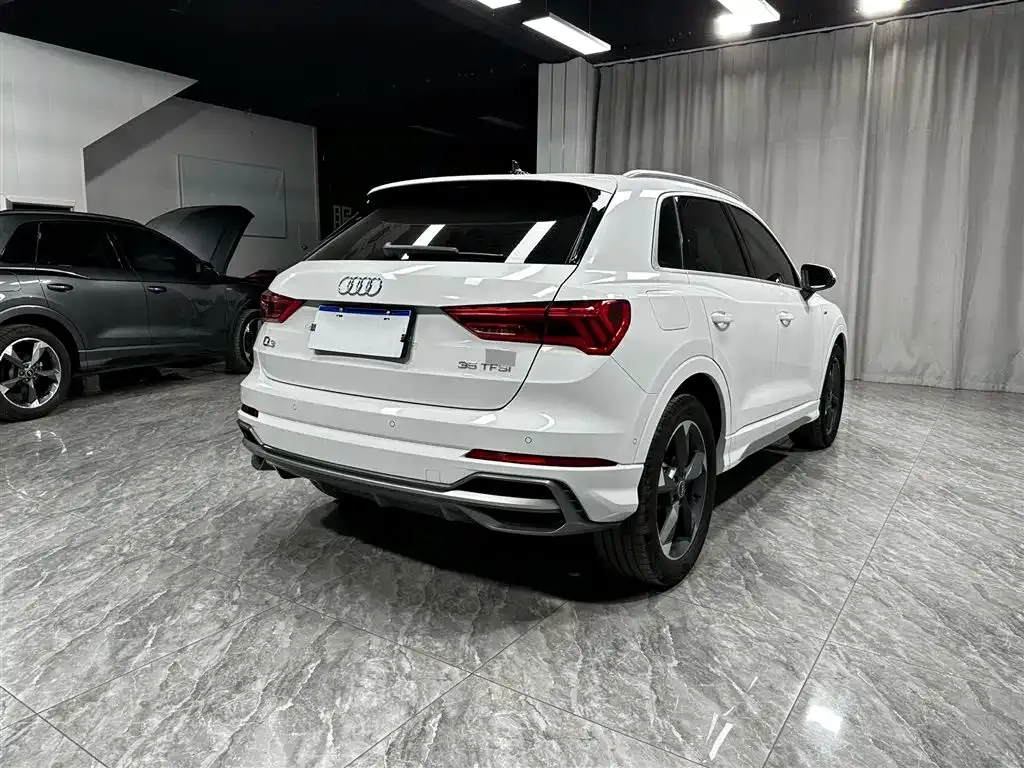 Audi Q3 — фото 6