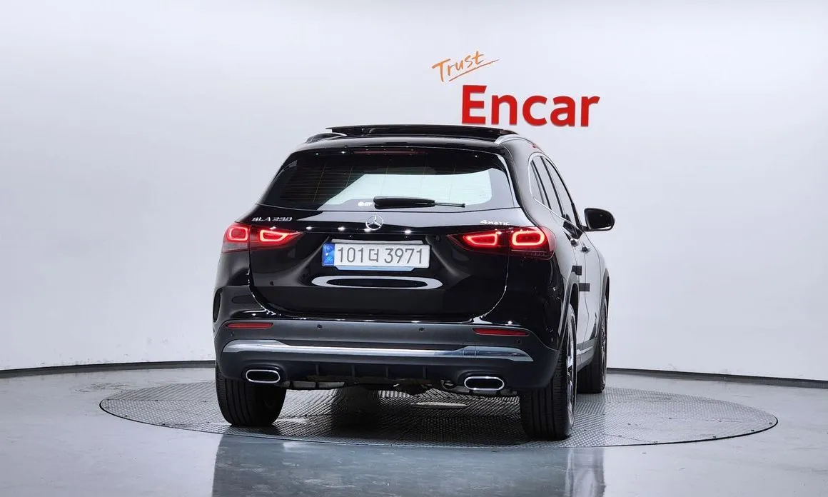 Mercedes-Benz GLA-Class — фото 10