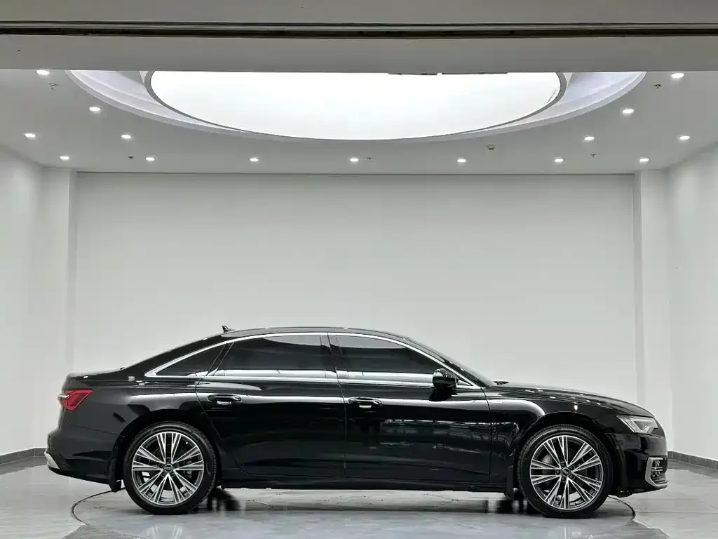Audi A6L — фото 5