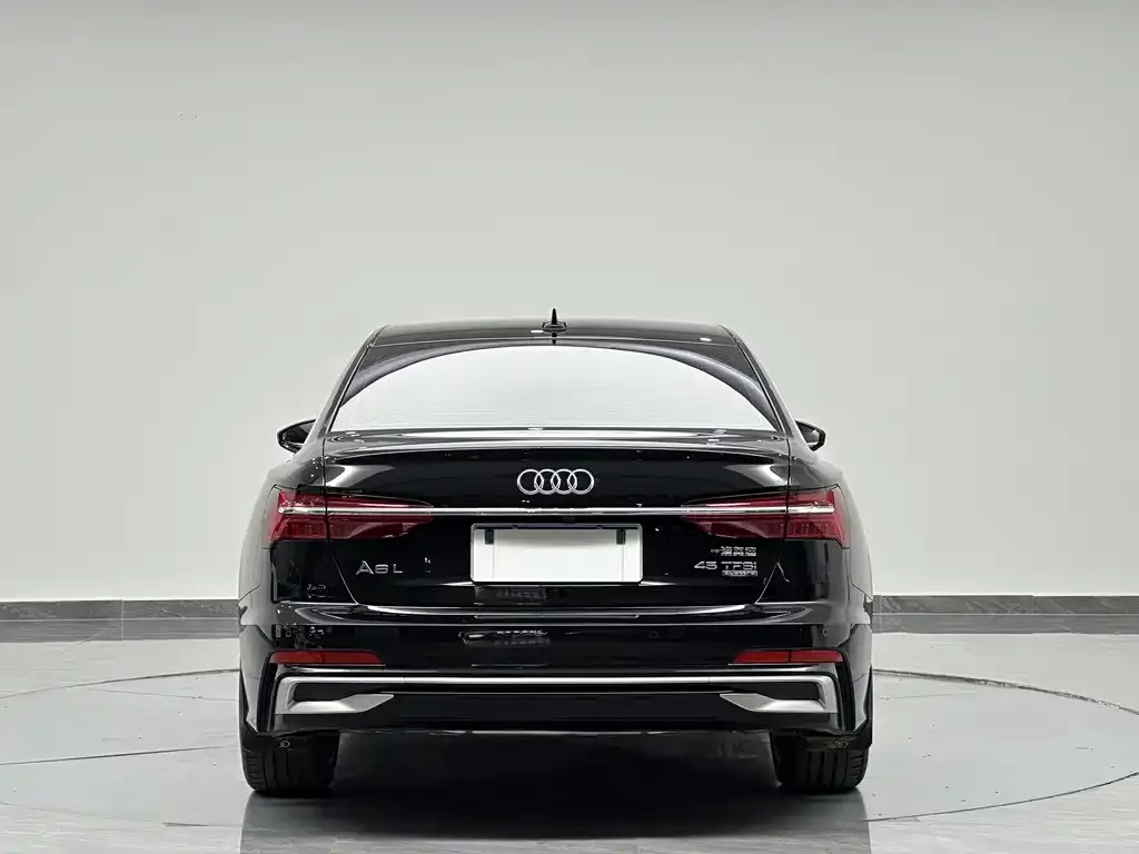 Audi A6L — фото 9