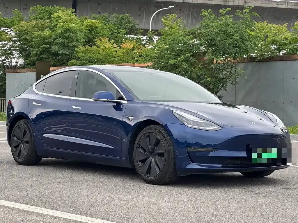 Tesla Model 3 — фото 6