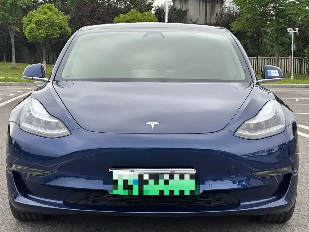 Tesla Model 3 — фото 3