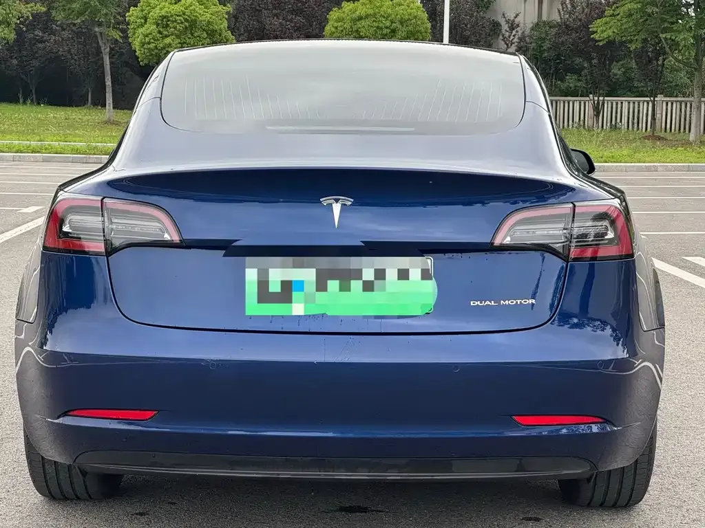 Tesla Model 3 — фото 2