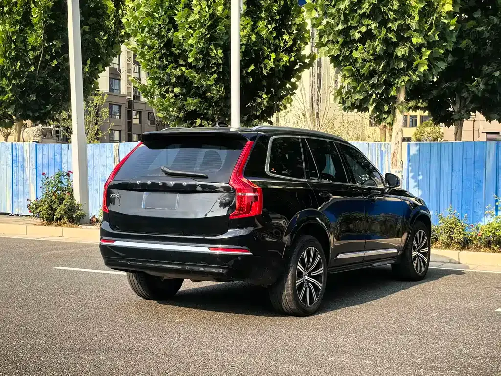 Volvo XC90 2024 из CN, фото 4