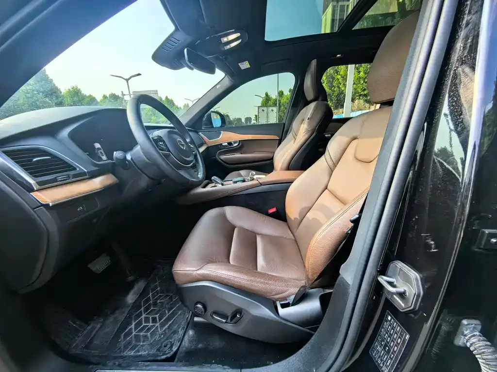 Volvo XC90 2024 из CN, фото 9