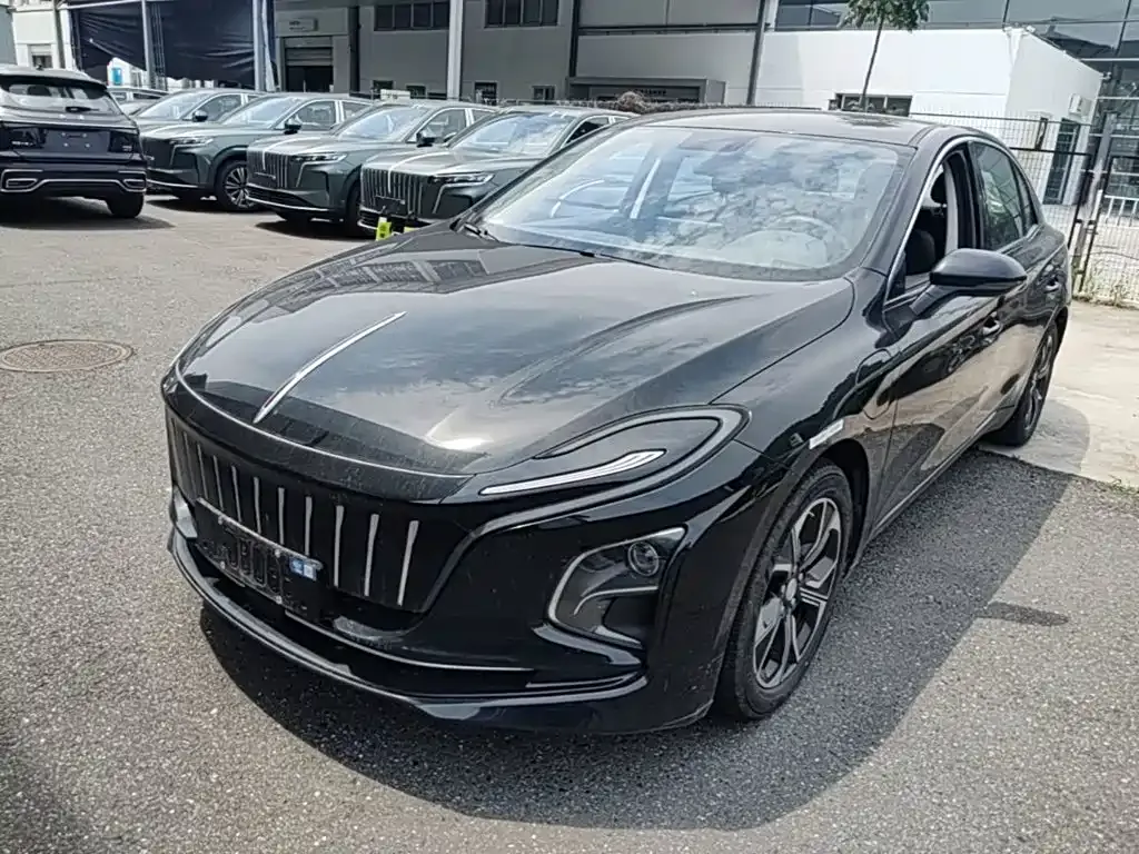 Hongqi E-QM5 — фото 1