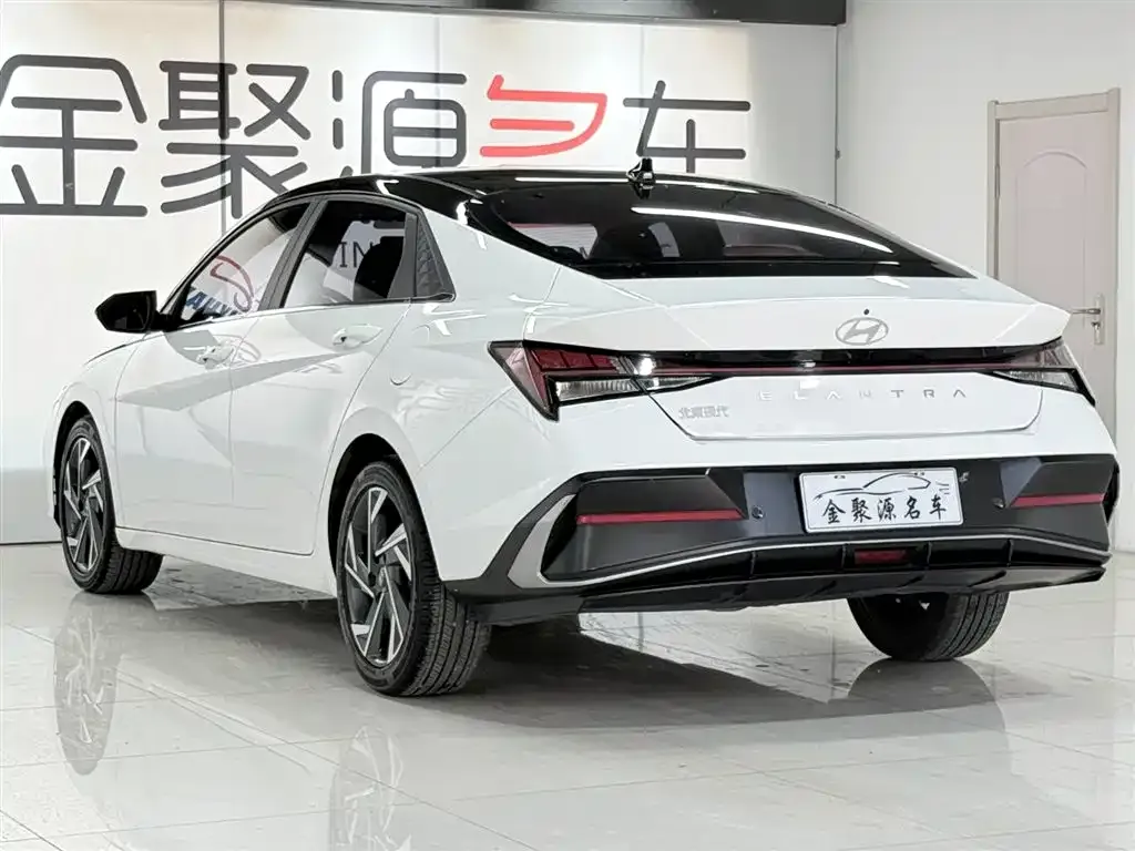 Hyundai Elantra 2024 из CN, фото 10