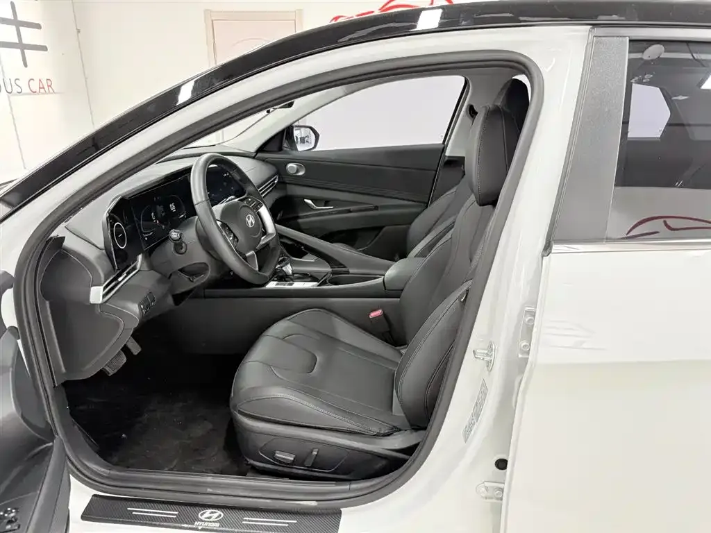 Hyundai Elantra 2024 из CN, фото 8