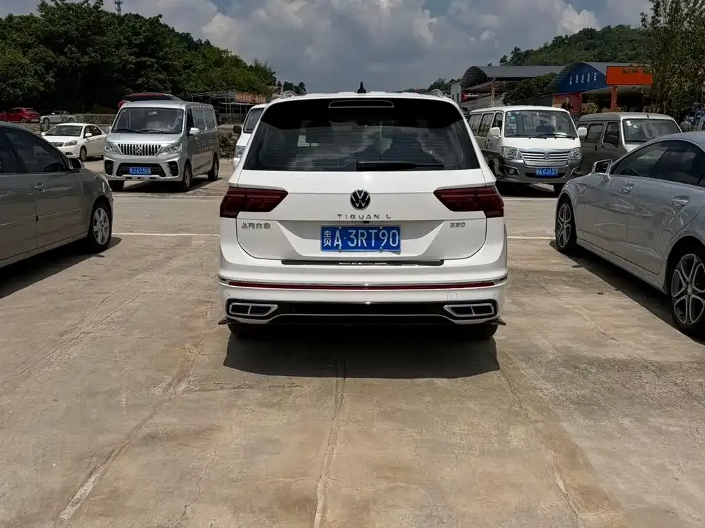 Volkswagen Tiguan L — фото 3