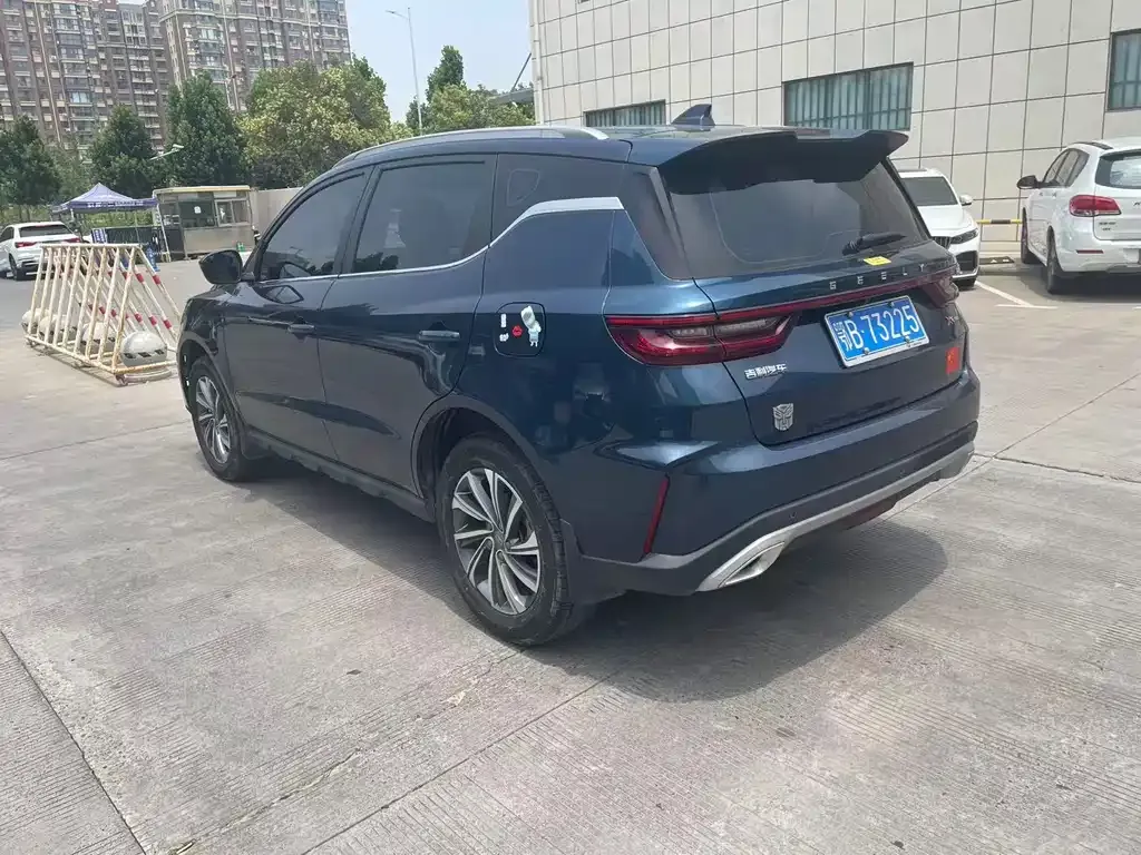 Geely Vision X6 — фото 3