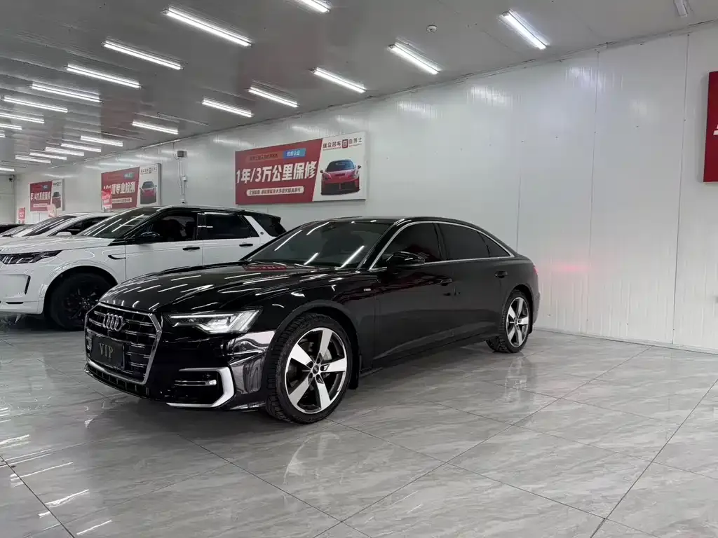Audi A6L — фото 1