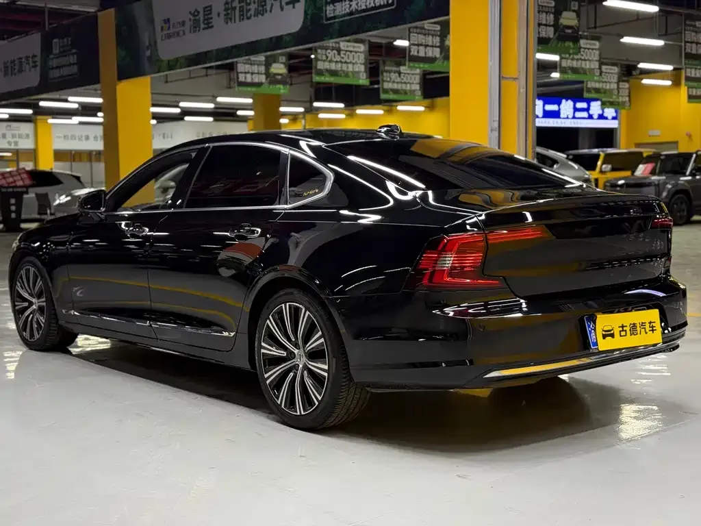 Volvo S90 — фото 3