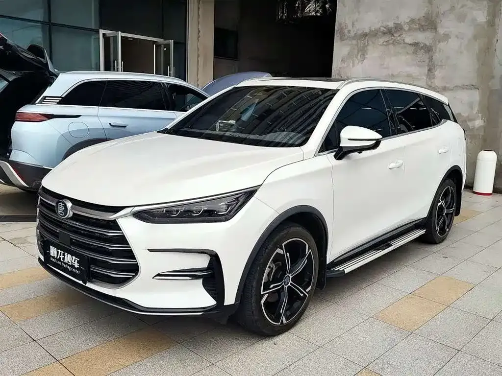BYD Tang New Energy — фото 1